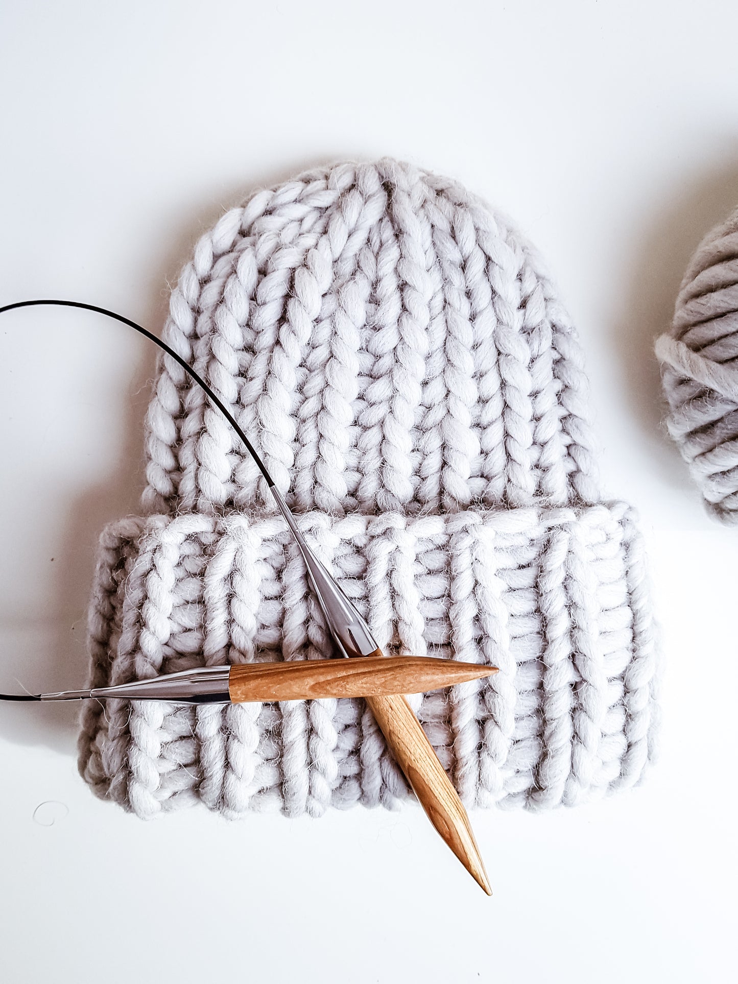 Jak prosto zrobić czapkę na drutach