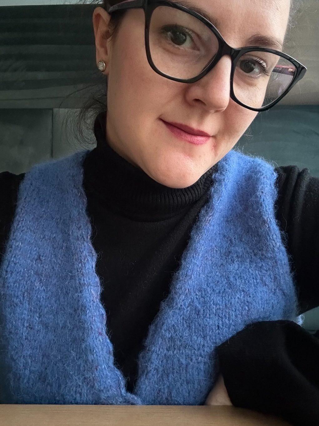 Love Story Vest | Wzór w języku polskim