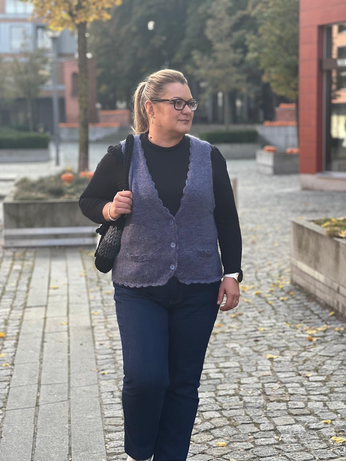 Love Story Vest | Wzór w języku polskim