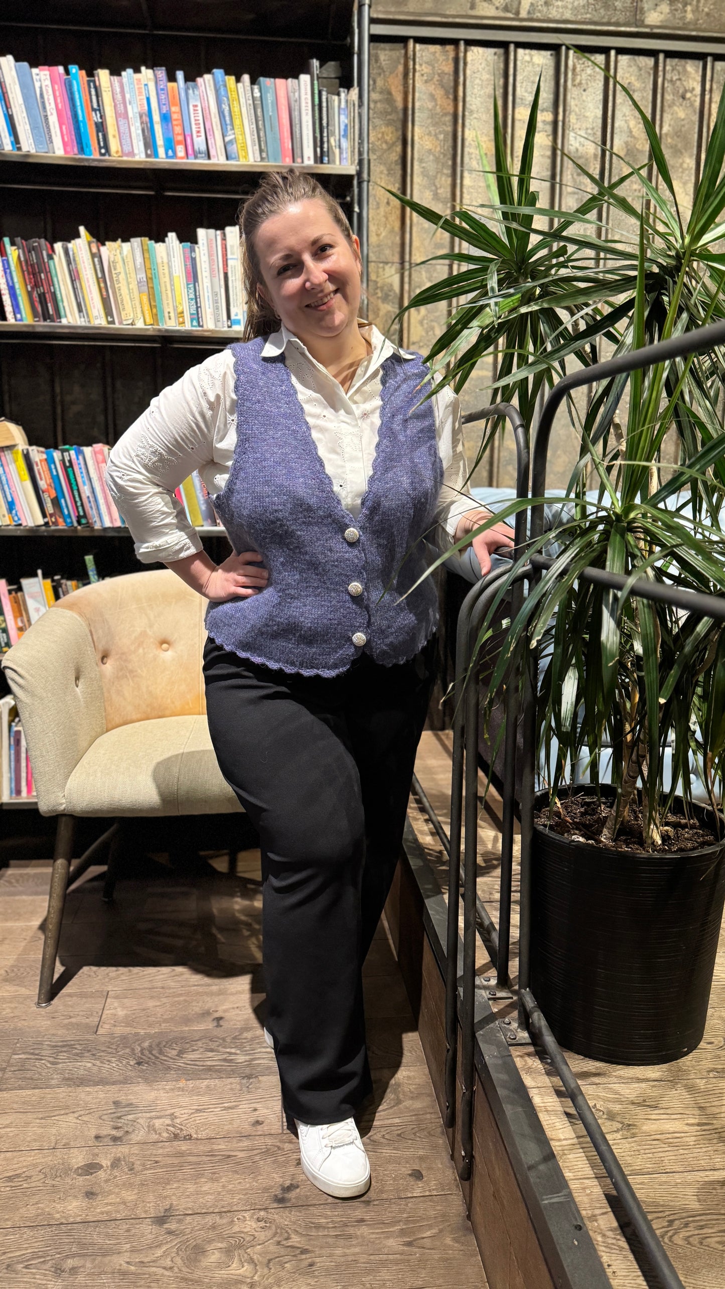 Love Story Vest | Wzór w języku polskim