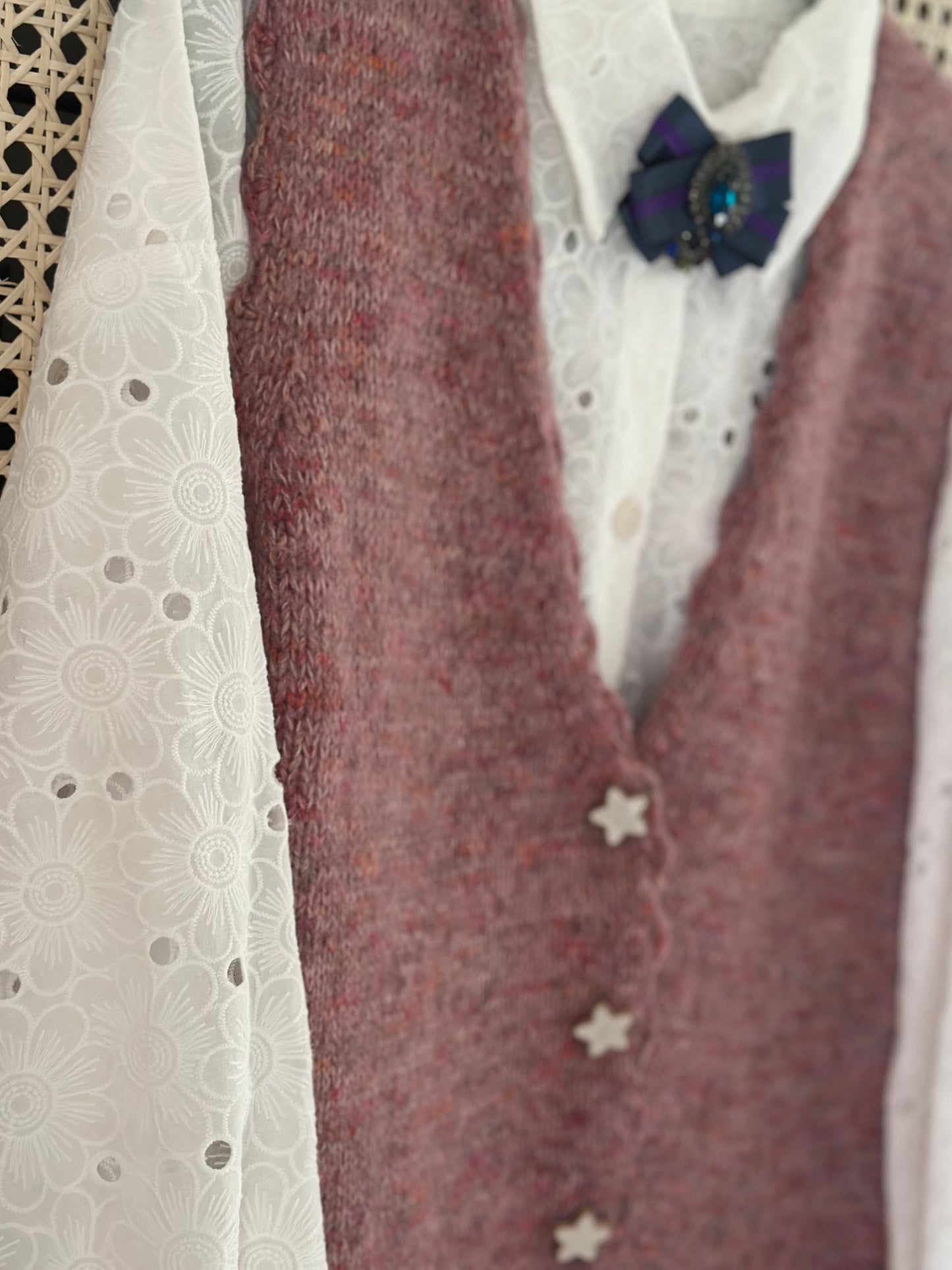Love Story Vest | Wzór w języku polskim